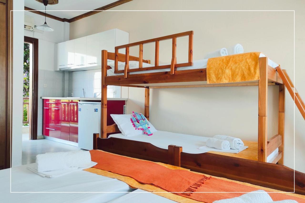 Hotel Alexandra เนอาโรดา ภายนอก รูปภาพ